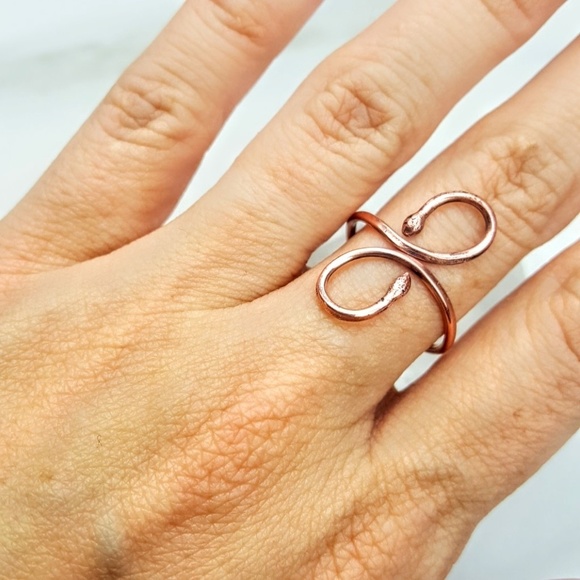 Copper • Swirly Ring Any Size Simple Dainty Chic - Picture 4 of 5